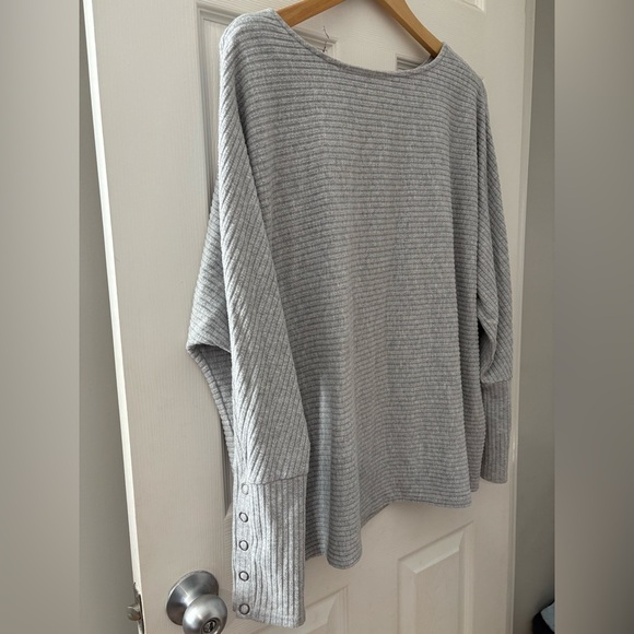 Caslon Nordstrom ribbed grey long sleeve sweater shirt size large button sleeve - Picture 3 of 10